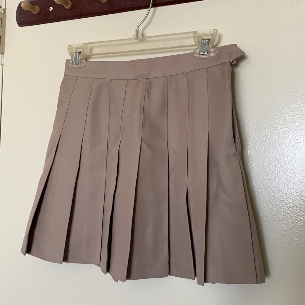 American Apparel Pleated skirt